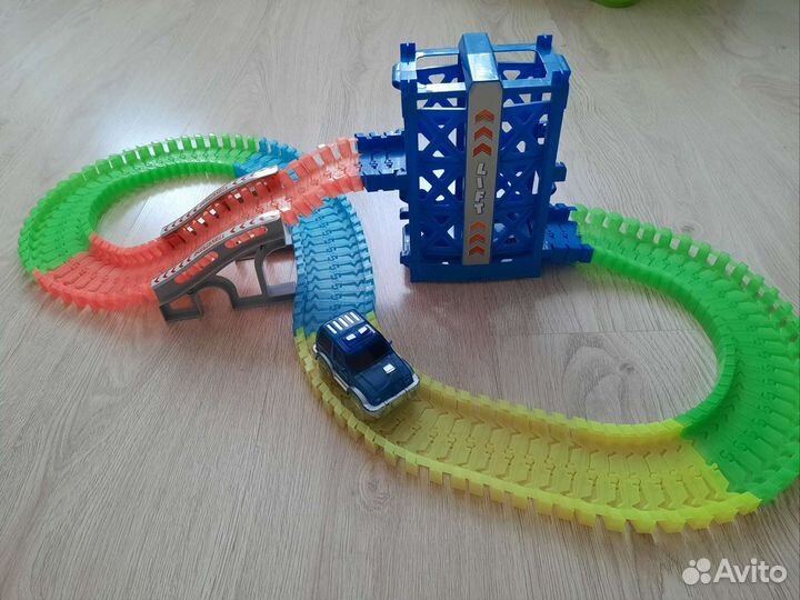 Гибкий трек с лифтом