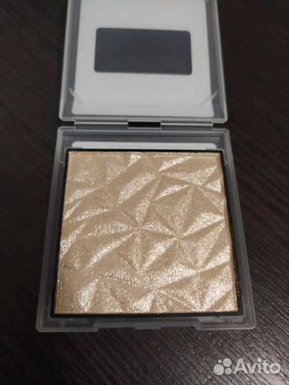 Хайлайтер Mary Kay