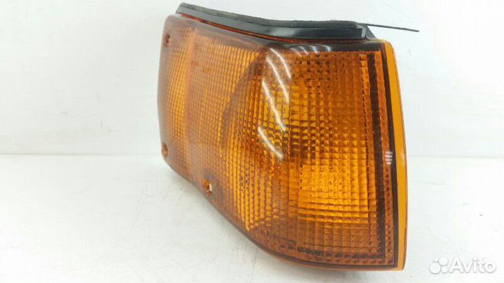 Габарит правый Nissan Sunny B13 1990