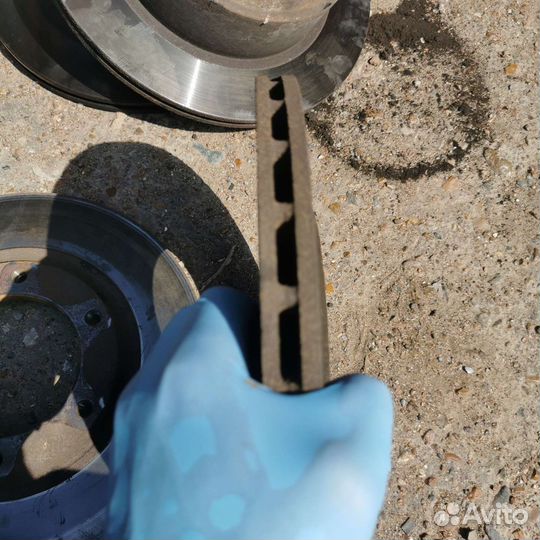 Суппорт тормозной Y60