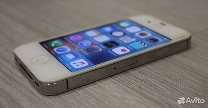 Рабочий Apple iPhone 4s 8g В комплекте. оригинал 1