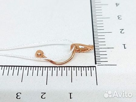 Золотой пирсинг с камнем