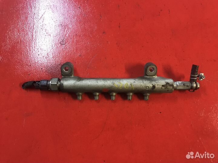 Топливная рампа Nissan Navara yd25ddti 2005-2010