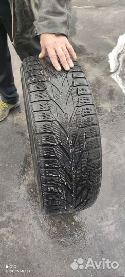 Nokian Tyres Hakkapeliitta R2 SUV 225/60 R18 104R
