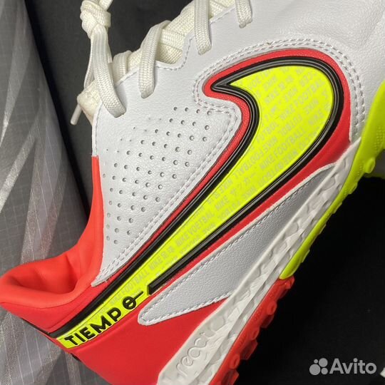 Сороконожки Nike Tiempo Legend