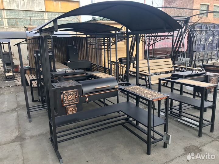 Мангал «Сибиряк» с стандартным разделочным столом