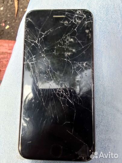 Телефон iPhone 6s