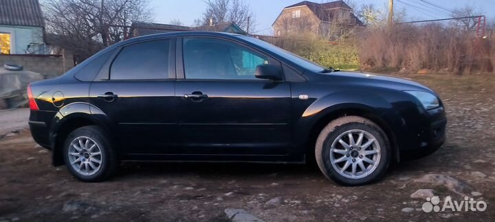 Ford Focus 1.6 МТ, 2006, 355 109 км