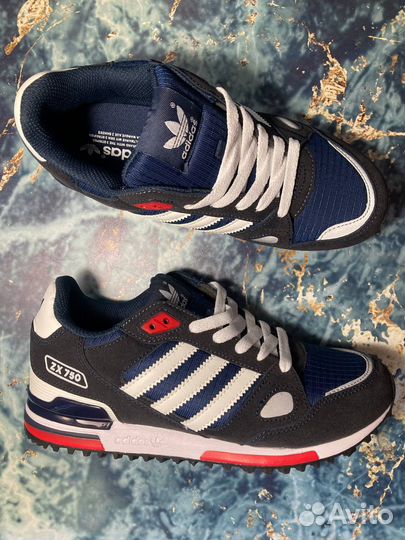 Кроссовки adidas zx 750