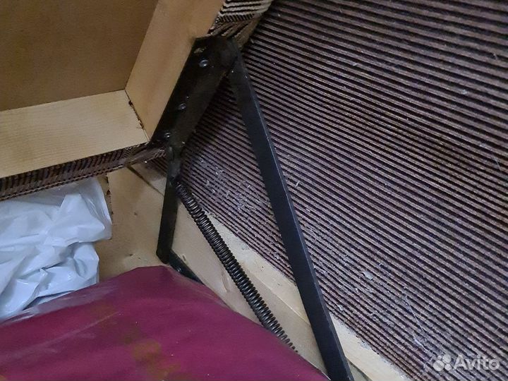 Диван с бельевым ящиком