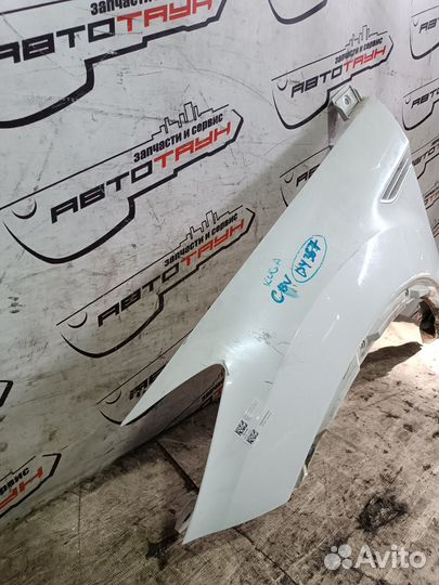Крыло ford kuga CBV 1633115 переднее левое пластик белый DY367