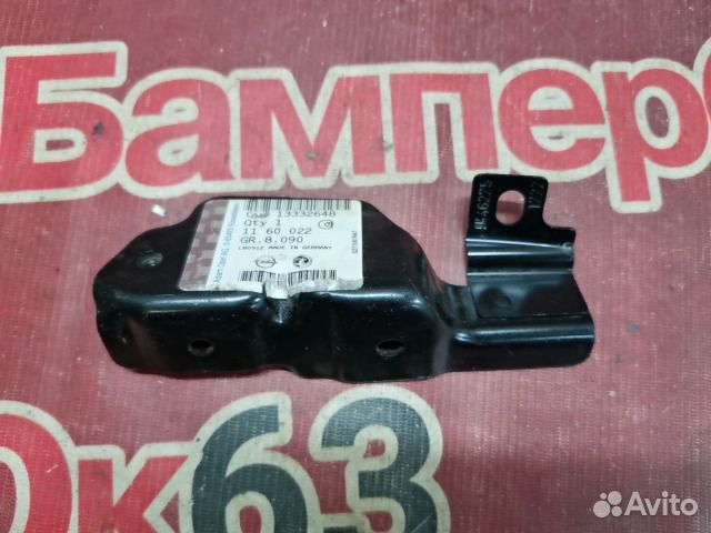 Кронштейн петли капота передний левый Opel Astra