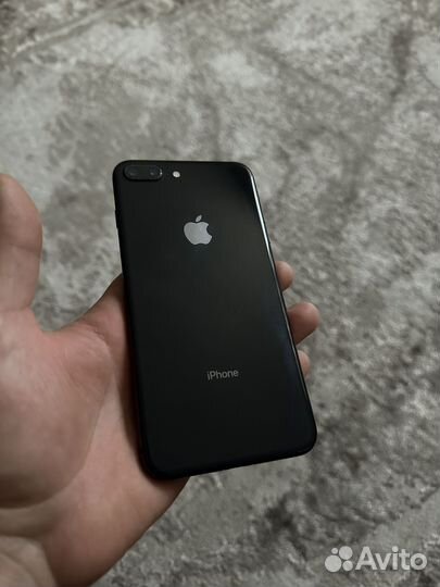 iPhone 8 Plus, 64 ГБ
