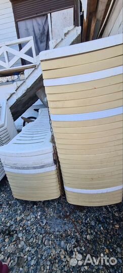 Пляжный шезлонг лежак