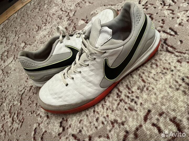 Футбольные бутсы nike tiempo