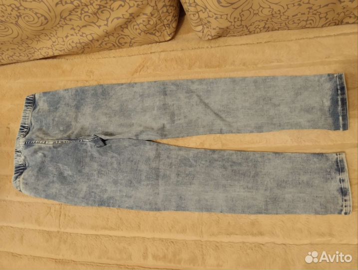 Джинсы