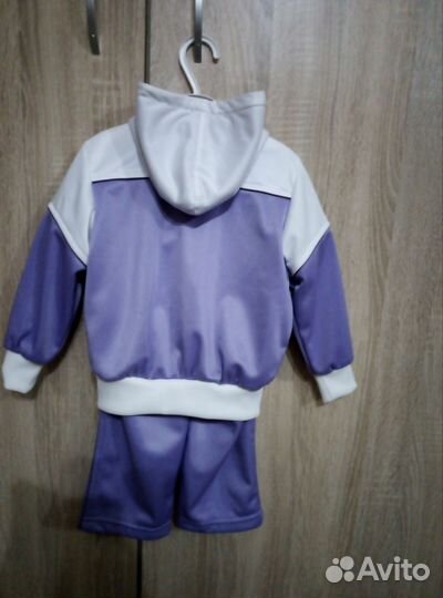 Спортивный костюм для девочки на весну