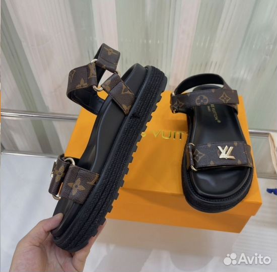 Босоножки Louis Vuitton