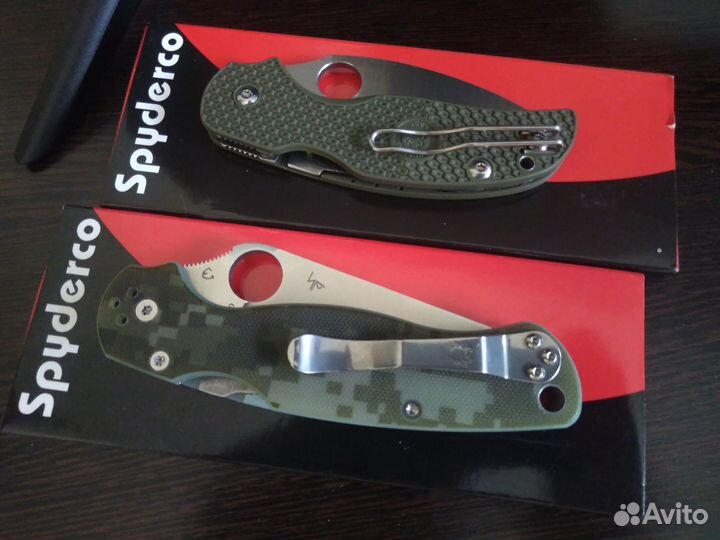 Две отличные реплики складных ножей Spyderco