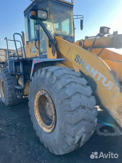 Фронтальный погрузчик Shantui SL50W, 2010