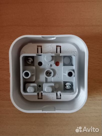 Выключатель