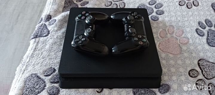 Sony playstation 4 (PS 4 )