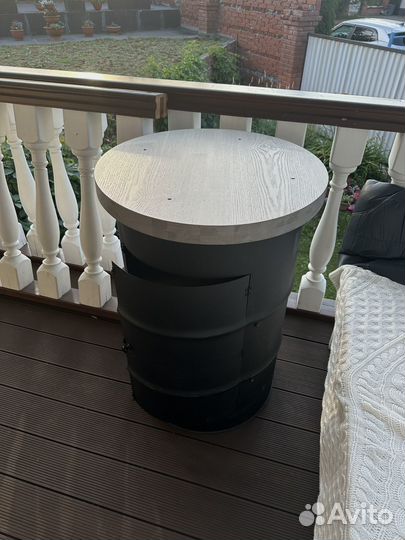 Декоративный бар из металлической бочки