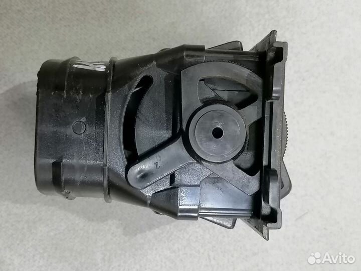 Дефлектор воздушный левый (салон) Opel Kadett E