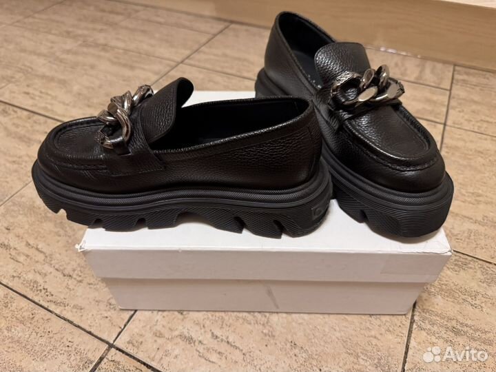 Лоферы женские Cassdei