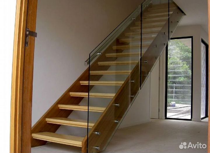 Стеклянные ограждения лестницы от производителя