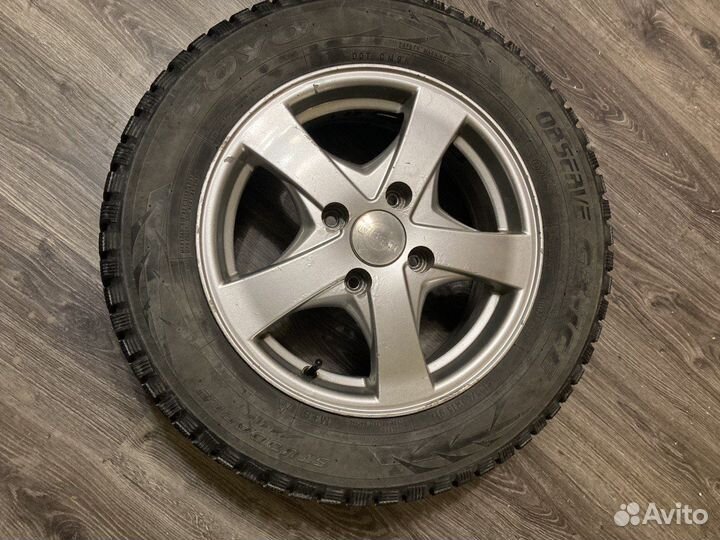 Шины Toyo и диски на Nissan Tiida