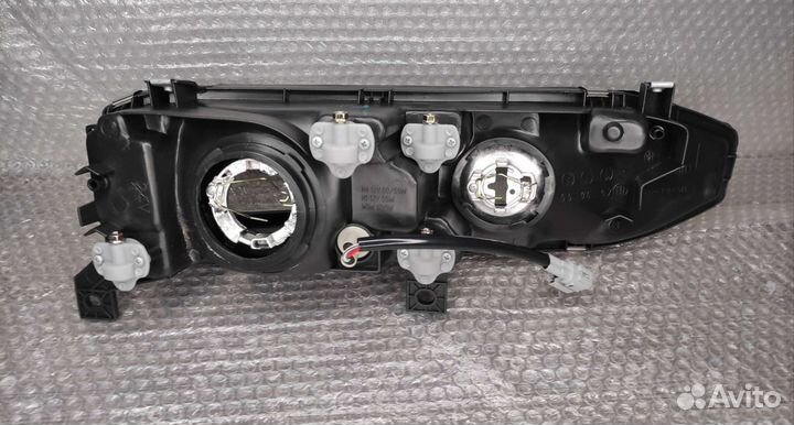 Передняя фара Mitsubishi Galant 7 1992