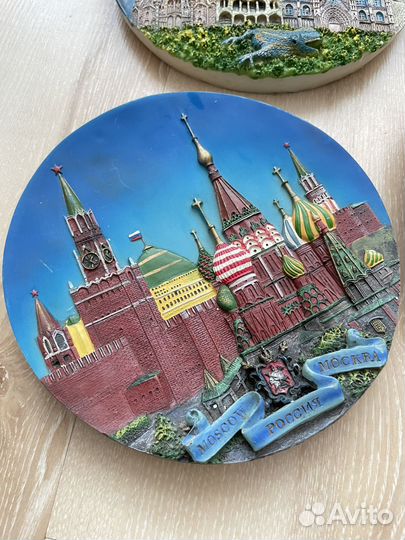 Настенная тарелка