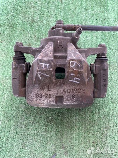 Суппорт передний левый Toyota Camry ACV40 2AZ 2007