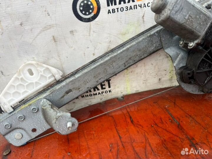 Стеклоподъемник передний правый Renault Logan 2013