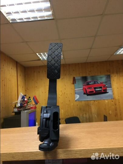 Педаль газа 8K1723523A ауди А4 А5 А6 А8 ку5