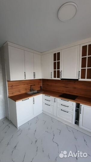 Кухонные гарнитуры в современном стиле артикул 745