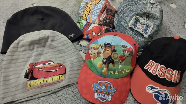 Кепка, шапка, манишка, варежки, перчатки детские