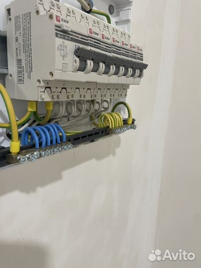 Электрик, услуги электрика