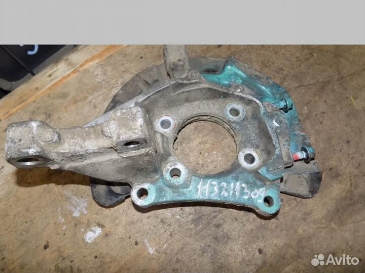 Кулак поворотный передний правый S60 2000-2009