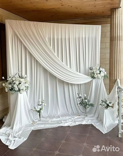 Фотозона на свадьбу с тканями, свадебная фотозона