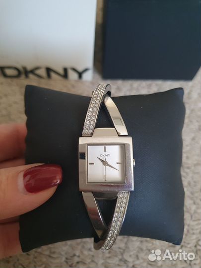 Наручные часы dkny