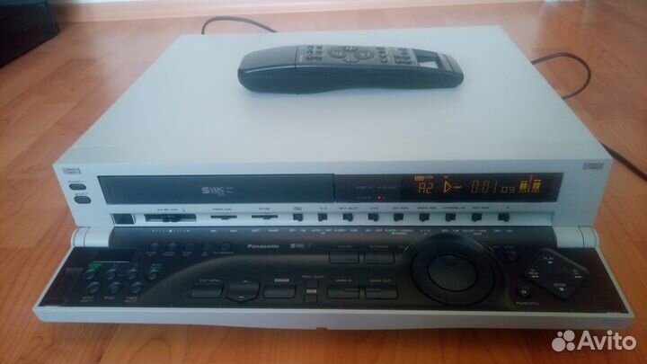 Видеомагнитофон Panasonic AG-4700 HiFi Stereo TBC