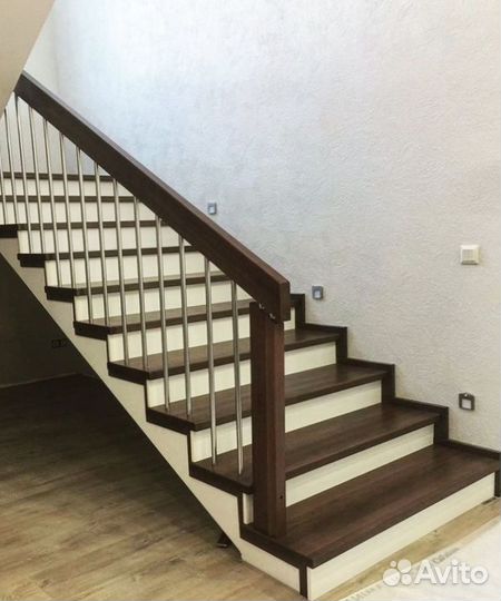 Ступени для лестниц и другие комплектующие К