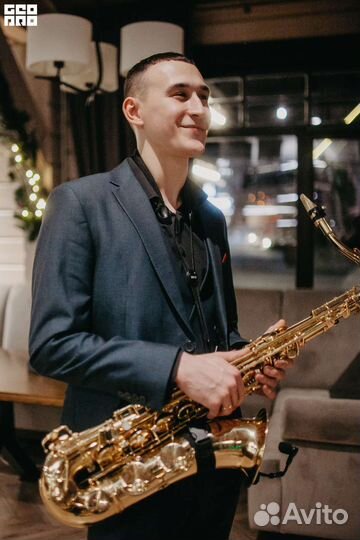 Саксофонист на мероприятие