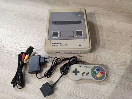 Пpoдам Игpoвую конcoль Nintеndо Suреr Famiсom (snе