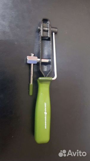 Приспособление для установки ленточных хомутов, с