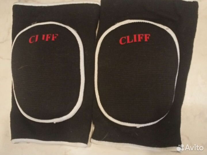 Наколенники