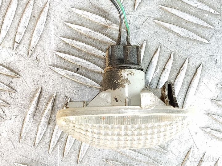 Повторитель в крыло левый Nissan Primera 1996 2002