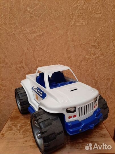 Джипы внедорожники